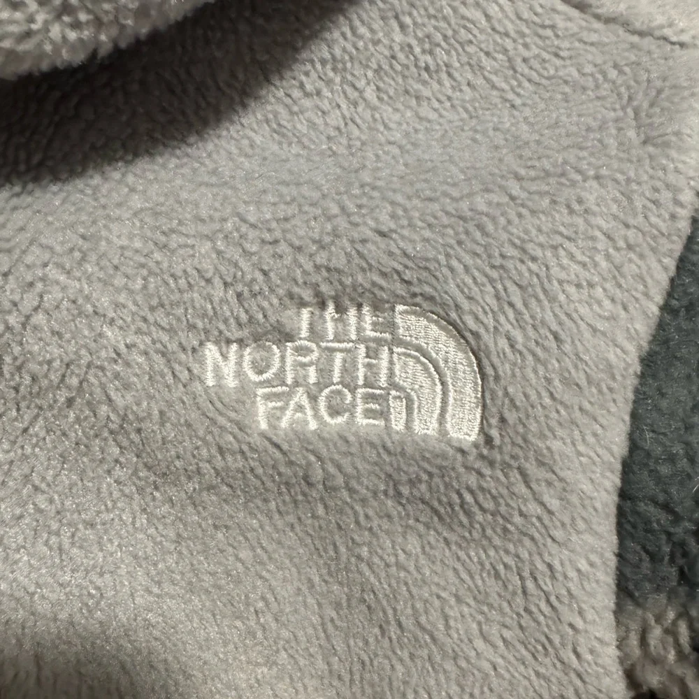 The North Face- Kids hooded fleece. Black and gray camo. Size XS/6